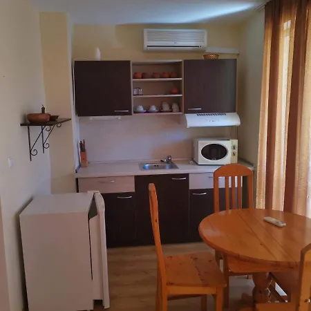 Beautiful Studio In Sunny Beach Апартаменты *
